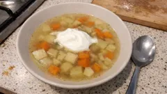 Tschechische Gemüsesuppe mit Röstaromen – einfach, wärmend und richtig rund