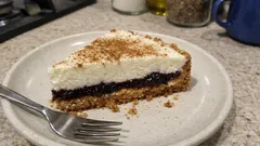 Schneller Quarkkuchen mit Pflaumenmus & Zimt – saftig, unkompliziert und ofenfertig