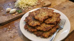 Bramboráky aus dem Ofen: tschechische Kartoffelpuffer, rösch ganz ohne Öl