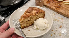 Saftiger Apfel-Zimt-Kuchen: mit Joghurt-Trick bleibt er auch am nächsten Tag weich