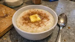 Griessbrei mit Butter und Zimt – cremig, warm und in 10 Minuten fertig