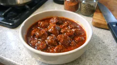 Sämigs Rindsgulasch mit Paprika und Kümmel – so wirds beim Schmoren richtig zart