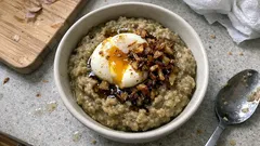 Linsenbrei mit Ei und gebräunter Zwiebel – ein einfaches Wohlfühlessen für kalte Tage