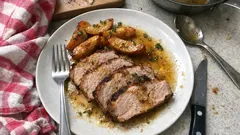 Schweinsbraten mit Äpfeln und Thymian – saftig aus dem Ofen, ganz ohne Stress