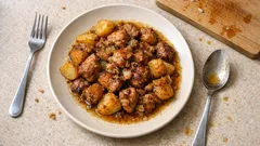 Moravský Vrabec aus dem Ofen: saftiges Schweinefleisch mit Kartoffeln und goldener Kruste