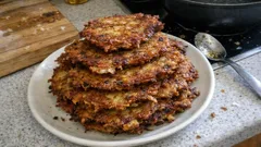 Knusprige Kartoffelpuffer mit Knoblauch – so werden sie kross statt fettig